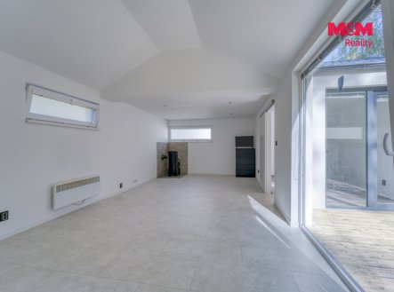 Pronájem bytu, 3+kk, 64 m²