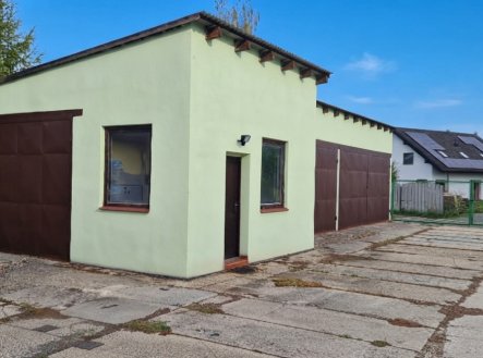 Pronájem výrobní prostory, 111 m²