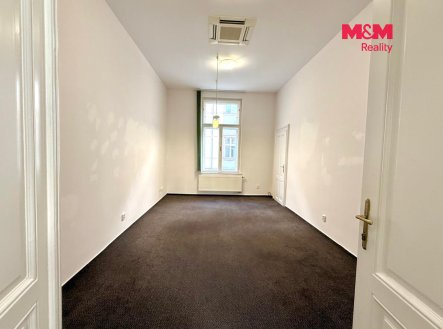Pronájem kanceláře, 84 m²