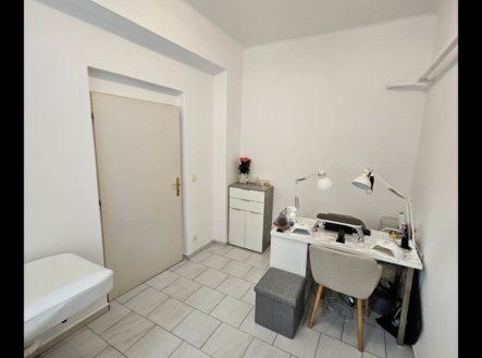 Pronájem obchodní prostory, 35 m²