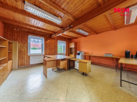 Prodej kanceláře, 900 m²
