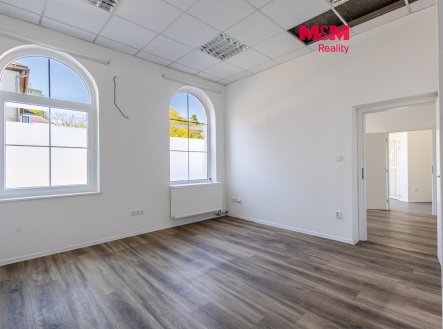 Pronájem obchodní prostory, 108 m²