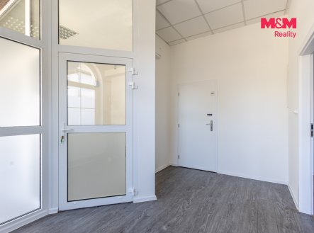 Pronájem obchodní prostory, 108 m²