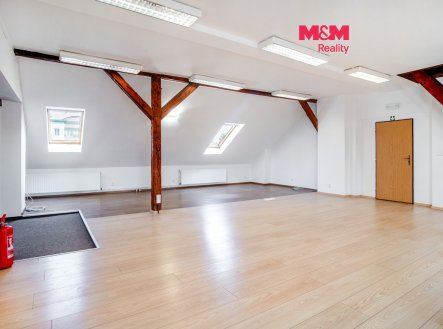 Pronájem kanceláře, 104 m²