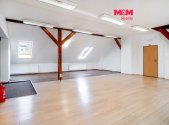 Pronájem kanceláře, 104 m²