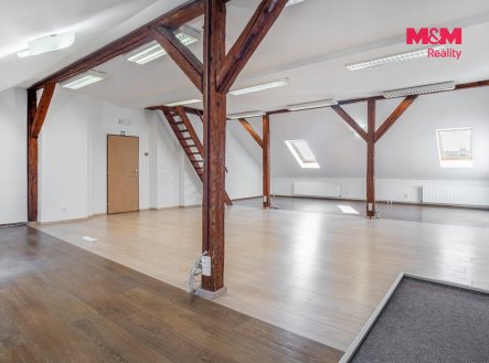Pronájem kanceláře, 104 m²