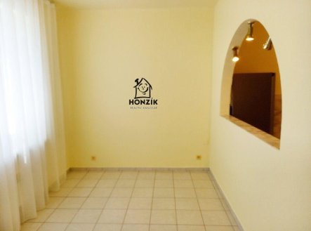 Pronájem bytu, 1+1, 60 m²