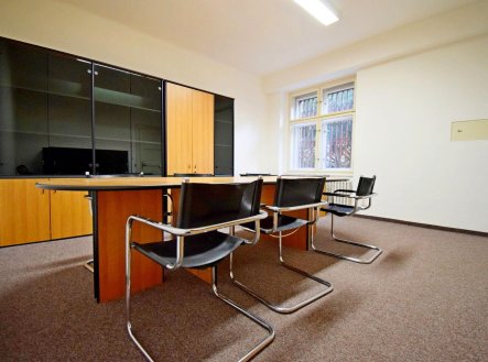 Pronájem kanceláře, 60 m²