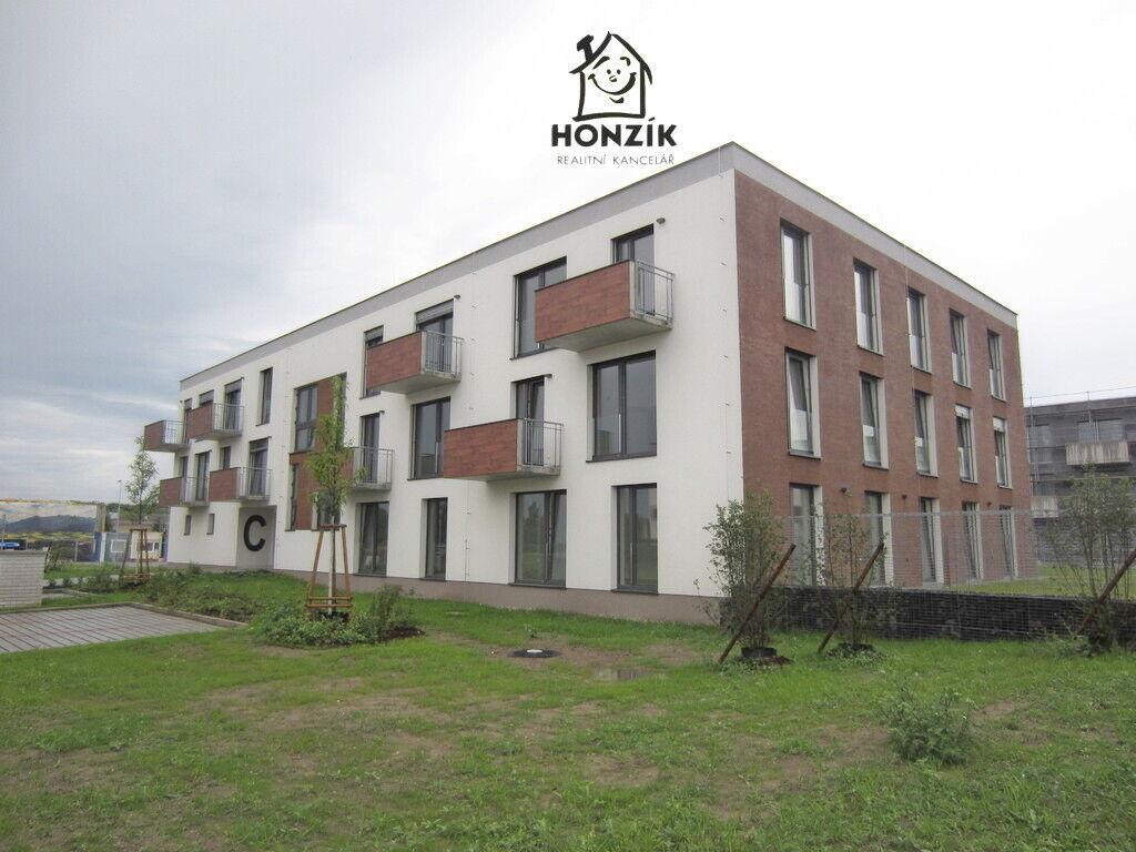 Byt 2+kk s balkonem, park. stáním a sklepem, Stará Boleslav, ul. Všetatská