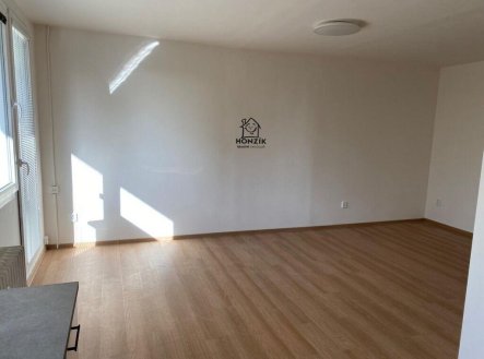 Pronájem bytu, 3+kk, 61 m²