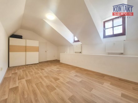 Pronájem bytu, 2+1, 98 m²