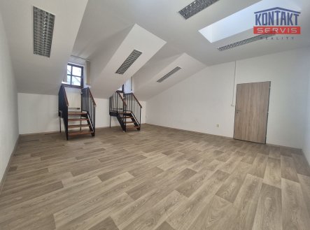 Pronájem bytu, 2+1, 98 m²