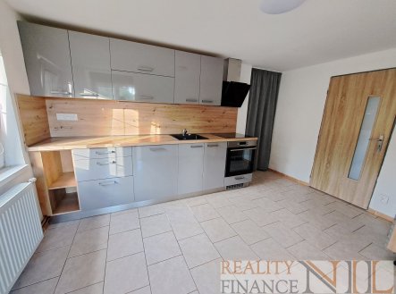 Pronájem domu/vily, 80 m²