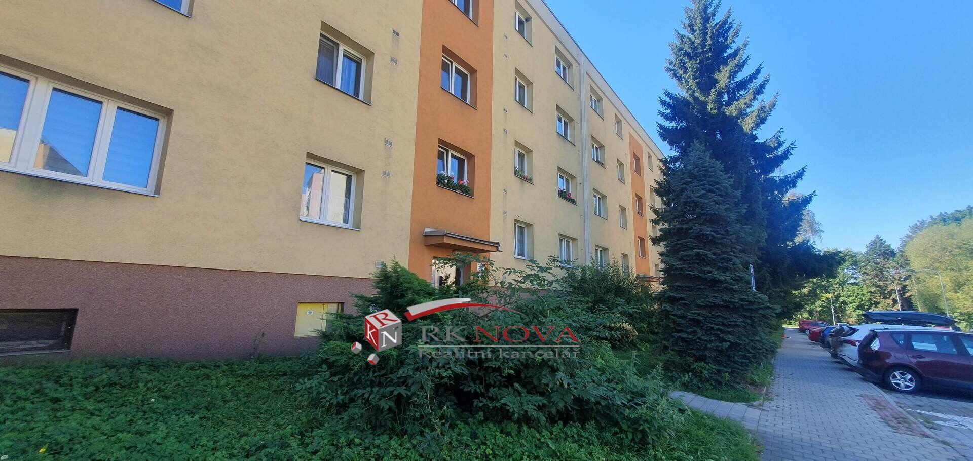 Prodej bytu 2+1 se zasklenou lodžií v Karviné-Mizerově