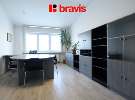 Pronájem kanceláře, 72 m²