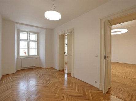 Pronájem kanceláře, 65 m²