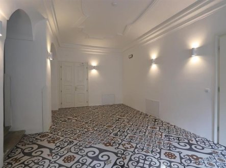 Pronájem kanceláře, 65 m²
