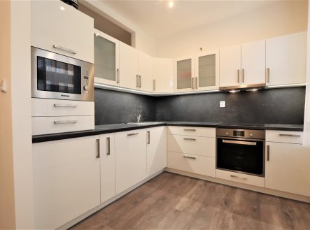 Pronájem bytu, 2+kk, 58 m²
