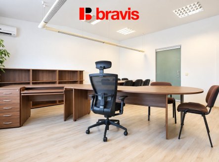 Pronájem kanceláře, 72 m²