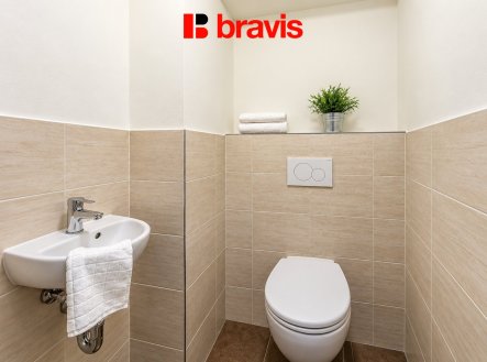 Pronájem bytu, 1+kk, 32 m²