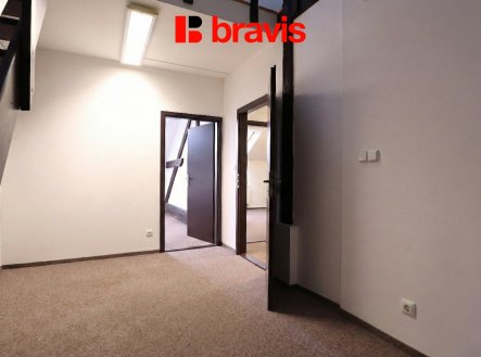 Pronájem kanceláře, 120 m²