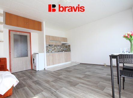 Pronájem bytu, 1+kk, 35 m²