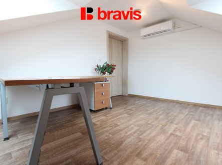 Pronájem kanceláře, 30 m²
