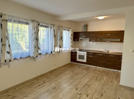 Pronájem bytu, 1+kk, 35 m²