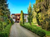 Prodej - dům/vila, 270 m²