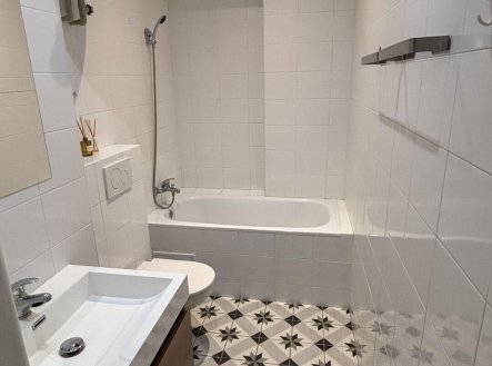 Pronájem bytu, 1+kk, 28 m²