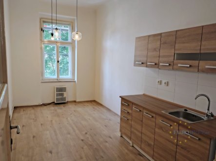 Pronájem bytu, 3+kk, 70 m²