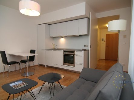 Pronájem bytu, 2+kk, 70 m²