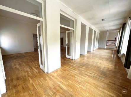 Pronájem bytu, atypický, 183 m²