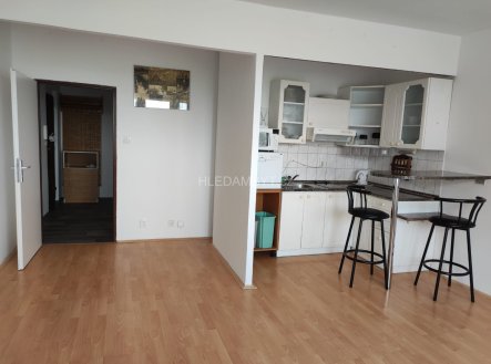 Pronájem bytu, 1+kk, 40 m²