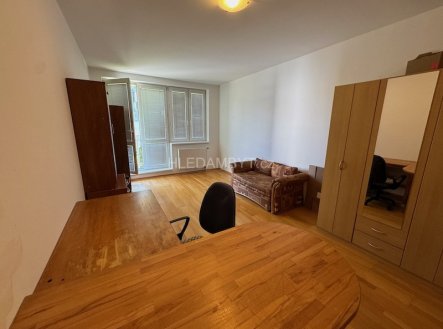 Pronájem bytu, 1+kk, 30 m²