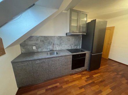 Pronájem bytu, 2+1, 76 m²
