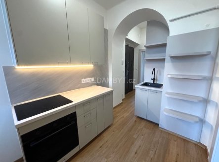 Pronájem bytu, 3+1, 75 m²