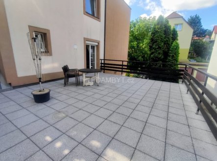 Pronájem bytu, 1+1, 82 m²
