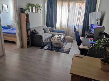 Pronájem bytu, 2+kk, 43 m²