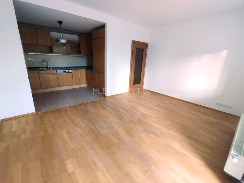 Pronájem bytu Praha 9 Vysočany 3+kk s balkonem a garáží Podvinný mlýn