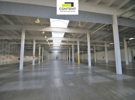 Pronájem skladu, 2 058 m²