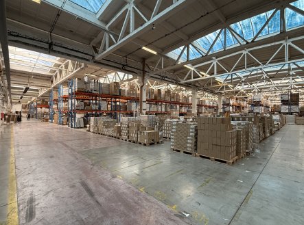 Pronájem skladu, 22 300 m²