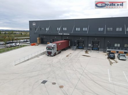 Pronájem skladu, 500 m²