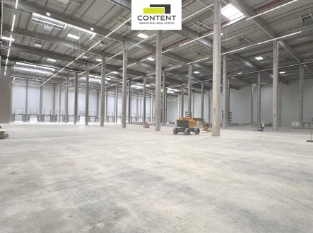 Pronájem skladu, 4 500 m²