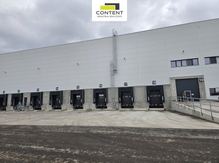 Pronájem skladu, 2 500 m²
