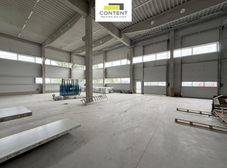 Pronájem skladu, 2 200 m²