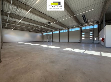 Pronájem skladu, 1 026 m²