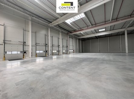 Pronájem skladu, 4 398 m²