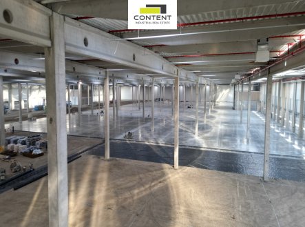 Pronájem skladu, 4 300 m²