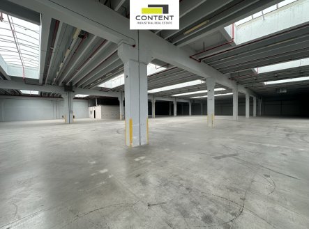 Pronájem skladu, 2 000 m²
